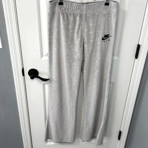 Nike air all over logo, light gray wide leg sweat pants Size - Large